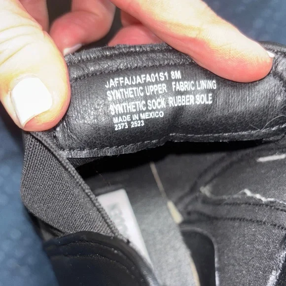 Steve Madden Classic Black Ankle Booties - Picture 2 of 9